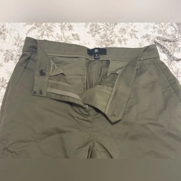 Banana Republic Seahaven Straight Italian Cotton-Linen Pant - Picture 4 of 9